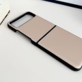 Pikkukuva 4 / 4: Nahkakuvioinen phone case Motorola Razr 40:lle Orange