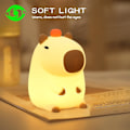 Miniatyrbillede 5 af 5: Capybara Natlampe, LED Sød Silikon Squishy Dyrelampe, Genopladelig Sengelampe med Berøringsfunktion til Amning, Småbørn, Børn, Kawaii Gaver, Rumindretning