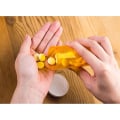 Miniatyrbild 4 av 4: Medicinpillerflaskor av plast (20-pack)