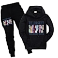 Pikkukuva 1 / 2: Taylor Swift The Eras Tour - Painettu Tracksuit-setti 9-16-vuotiaille lapsille ja teineille - Huppari ja Jogger-housut - Asusteet Swifti-faneille Black 9-10 Years
