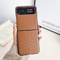 Miniatyrbillede 2 af 4: Læder tekstur telefontaske til Motorola Razr 40 Brown