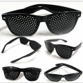 Pikkukuva 4 / 4: Raster-brille/loch-brille Fr Augen-training Und Entspannung Im 2er Set, Gitter-brille Mit Faltbaren Bgeln