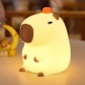 Miniatyrbillede 1 af 5: Capybara Natlampe, LED Sød Silikon Squishy Dyrelampe, Genopladelig Sengelampe med Berøringsfunktion til Amning, Småbørn, Børn, Kawaii Gaver, Rumindretning