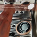 Miniatyrbillede 4 af 8: Kaffeekstraktionsspejl med valnøddesort base, 360° rotationsjusterbart espressospejl for at observere kaffeflowhastigheden