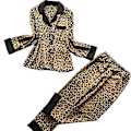 Miniatyrbild 1 av 5: Långärmade Pyjamas i Leopardmönster - Höstmode L