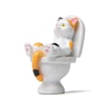 Miniatyrbillede 1 af 2: Sød killing kat sidder på toilet ornament pvc statue figur skrivebord dekoration Calico 1Pc