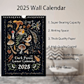 Miniatyrbillede 2 af 5: Mørk Skov Månekalender 2025 Indeholder 12 Originale Illustrationer Tegnet Gennem Hele Året, 12 Farverige Månedlige