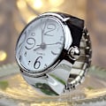 Miniatyrbillede 1 af 5: 2 stk L04 Urskive Quartz Analog Watch Creative Steel Cool Elastisk Quartz Finger Ring Watch Til Mænd / White
