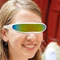 Pikkukuva 4 / 4: Aurinkolasit, Futuristiset lasit Kapea väripeililinssi Uutuus Cool lasit juhliin Cosplay Robot Space puku, keltainen Yellow