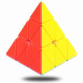 Miniatyrbillede 1 af 2: Pyramid Cube Stickerless Speed Cube 3x3x3 Pyraminx Rubix Cube Trekant Magic Cube Puslespil Legetøj  [DmS]