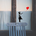 Miniatyrbilde 5 av 5: Banksy Girl Graffiti Vinyl Vindusdekal (48*26cm)