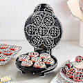 Miniatyrbillede 4 af 4: Dash Express Waffle Bite Maker - Rød 2023 2024 NewBY