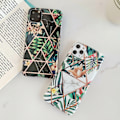 Miniatyrbillede 4 af 4: iPhone 12 Pro Max - Geometrisk Blomster Etui Svart