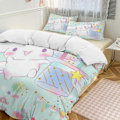 Pikkukuva 1 / 4: v968 Cinnamoroll 3-osainen yhden hengen sängynpeite - Sisältää 1 yhden hengen peiton ja 2 tyynyliinaa - Haalistumista kestävä mikrokuitu - Cinnamoroll io968 135x200cm 53x78in