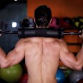 Pikkukuva 4 / 5: MKK Barbell Pad, Barbell Squat Pad, Barbell Neck Protector Olympic bar pad Sivukoukku, ja silmukka kiinteä muotoilu Vaahtokumitukipehmuste Niskalle Olkapäälle a