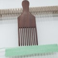 Miniatyrbilde 2 av 5: Tregreving vevstol kam håndverk stoffproduksjon vevstol maskin flettet verktøy