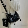 Miniatyrbild 5 av 6: Dames axelväska gotisk nitar tote crossbody messenger pu läder nitar handväska för kvinnor justerbar rem