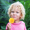 Miniatyrbild 7 av 7: Popsicle-formar med pinnar och lock, stapelbara isglassformar, BPA-fria silikonformar för glass, återanvändbara DIY-glassformar White