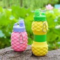 Pikkukuva 6 / 7: Silikoninen Kasaan Taittuva Vedenpullo, 700ml Taittuva Vedenpullo, Kannettava Matkavedenpullo BPA-Vapaa Vuotamaton Juomapullo