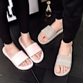 Miniatyrbillede 5 af 7: Unisex-Tøfler til Kvinder/Mænd Anti-Skridsikker Ultralet Flade Bløde Sandaler Bløde Hjemmesko Flip Flop til Indendørs