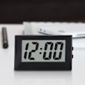 Miniatyrbild 2 av 6: Mini bilklocka Auto Dashboard Desk Digital Klocka Klocka Mätare Liten LED Elektronisk Klocka Datum Tid Kalender Display