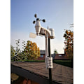 Miniatyrbild 4 av 4: SVART VIT RADIOSTYRD VÄDERSTATION MED 5 I 1 SENSOR, OPTEX ANEMOMETER OCH REGNMÄTARE