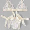 Pikkukuva 1 / 4: 2kpl Naisten Seksikäs Alusvaatesetti Yöpuku Rintaliivit Stringit Rusetti white 2XL