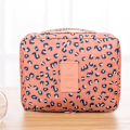 Miniatyrbild 2 av 2: Resväska för toalettartiklar Sminkväska Kosmetikväska Förvaringsväska Bärbar pink leopard print