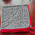 Miniatyrbilde 1 av 5: Shiny Bath Xxl Tørkehåndkle Shiny Wipes Bade Tørkehåndkle 2024 Grey red edge 20  30 cm