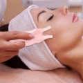 Miniatyrbild 1 av 7: Naturligt harts GuaSha näsa Massage Tool Shape Board pink