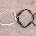 Miniatyrbild 5 av 5: Hematit Läder Cord Braid Chain Armband silver edge white