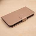 Pikkukuva 5 / 5: iPhone 16 - Book Case Fodral Mobilplånbok Guld Gold
