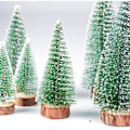 Miniatyrbilde 2 av 5: 8 stk Mini Kunstig Juletre 3 Størrelser Miniatyr Juletre Grønn Mini Juletre Små Juledekorasjoner Figurer 10/15/20 cm
