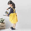 Miniatyrbillede 3 af 3: Justerbar børneforklæde-kjole med lommer - Ideel til DIY køkkenmaling (Gul)