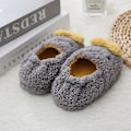 Pikkukuva 3 / 4: Poikien ja tyttöjen lämpimät plyysiset eläintossut lapsille talven sisätossut gray mouth 5-6 toddler
