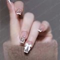 Miniatyrbillede 1 af 5: Diy Fashion All-match Hjerte Kæde Krystal Sløjfe 3d Aftagelig Bærbar Falsk Manicure Håndlavet Brud Negle Patch Smykker Gave Legetøj E M