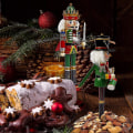 Miniatyrbilde 3 av 5: 2 Store Trefigurer Jule-Nøtteknekker Soldat Med Stativ, 30cm - Tradisjonell Juledekorasjon - Sterk & Premium Kvalitet