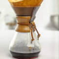 Pikkukuva 2 / 5: Chemex-kahvipannu puukahvalla