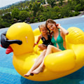 Miniatyrbild 5 av 5: Uppblåsbar Pool Float, Stor Anka Badsäte Båt Kul Strandfloaties Sommar Pool Ride-on Flotte Lounger Pool Party Leksaker För Barn Vuxna, Yell