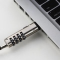 Pikkukuva 4 / 4: 2 kpl USB-kannettavan tietokoneen yhdistelmälukko Yleinen turvallisuus USB 4-numeroinen yhdistelmälukko PC:lle La