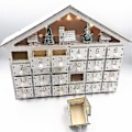 Miniatyrbillede 3 af 5: 24 Dages Hvid Træ LED Julekalender Opbevarings Skuffe