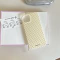 iPhone 15-fodral, enkel prickig design - gul