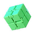 Pikkukuva 1 / 4: Stressiä lievittävät ja ahdistusta estävät sormenkäännösten Infinity Cube Fidget -lelut lapsille ja aikuisille Green