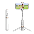 Miniatyrbild 1 av 7: Bluetooth trådlös handhållen Selfie Stick-stativ Utdragbar monopod med fjärrkontroll-USB-uppladdningsbar White