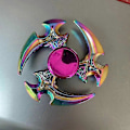 Miniatyrbild 2 av 5: Ny 28 Stil Färgglad Metall Fidget Spinner Dekompression Legering Regnbåge Hand Spinner Edc Vuxen Finger Stress Relief Leksak Grossist_Italiensk Design Q34