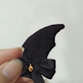 Pikkukuva 4 / 6: 1 pari Halloween-piirroshahmojen hiuspinnejä, paholaisen solmu, plushi, hiuspinnit, hiuslisävarusteet, juhlapuvut