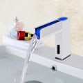 Miniatyrbilde 1 av 3: Temperatursensorstyrt Kran med 3 Fargeendrende LED-lys, Kran for Bad/Vask G1/2