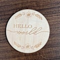 Pikkukuva 6 / 8: 5,9 tuuman pyöreä vauvan syntymäilmoituskuvausrekvisiitta basswood-merkki Hello World Baby -merkki lastenhuoneeseen L2