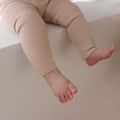 Miniatyrbild 5 av 5: Baby Leggings, enkla byxor med stor rumpa för pojkar och flickor, höst- och vinterkläder (Mörkröd)