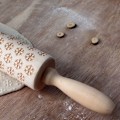Miniatyrbild 1 av 2: Kavelrulle för kök, bröd, kakdeg med snöflingemönster